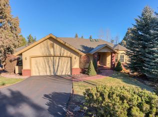 844 Yosemite Falls Dr, Redmond, OR 97756