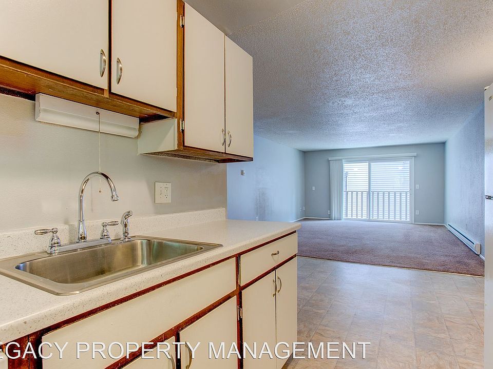 1st image of 8924-8934 SW 30th Ave #10780115