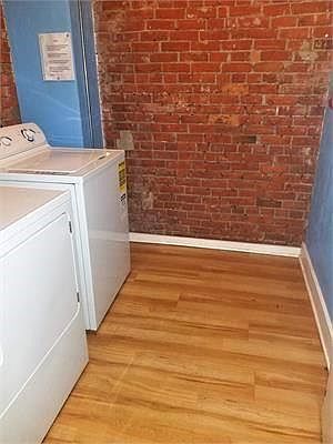 5th image of 260 Washington St