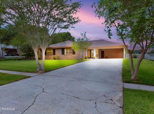 200 Confederate Ave, Broussard, LA 70518