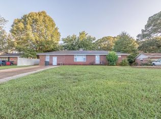 1973 Holiday Dr, Florence, AL 35630