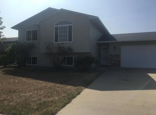 705 N Quartz Ave, Brandon, SD 57005