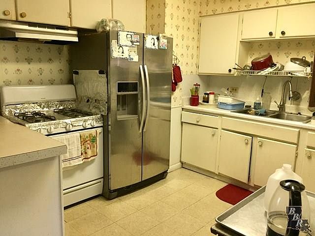 2nd image of 37 Kirkglen Loop