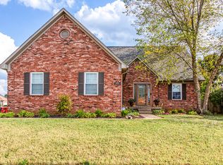 8608 Raintree Dr, Louisville, KY 40220