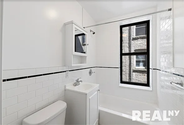 Rented by REAL New York | media 19