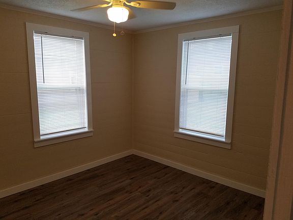 3rd image of 411 10th St S