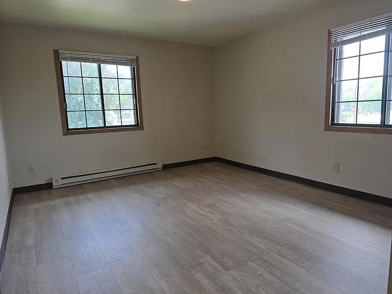 230 Robbins St #5 — Photo 12