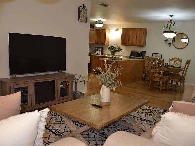 815 Ashlawn Pl — Photo 6