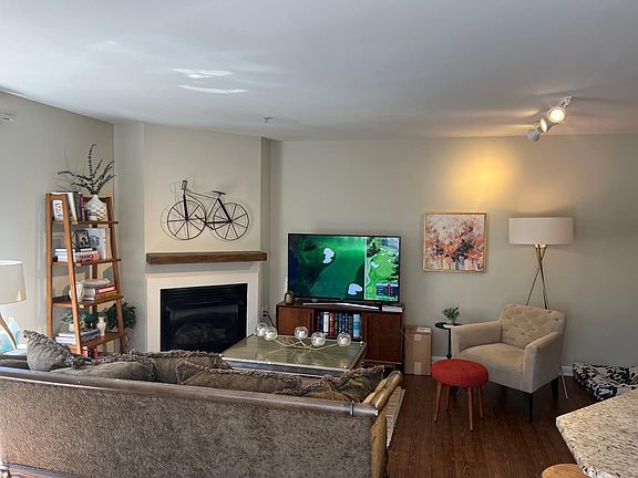 3rd image of 2700 Clarendon Blvd APT E224