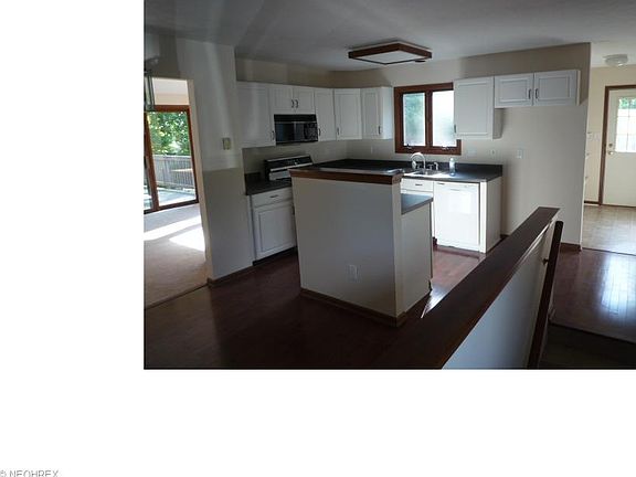 5th image of 2128 Bryn Mawr Dr