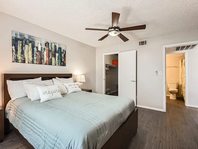 Element Austin Apartments — Photo 7