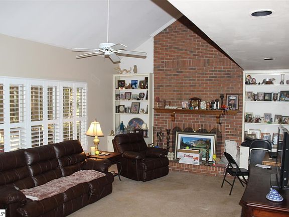 5th image of 106 Cannon Ln