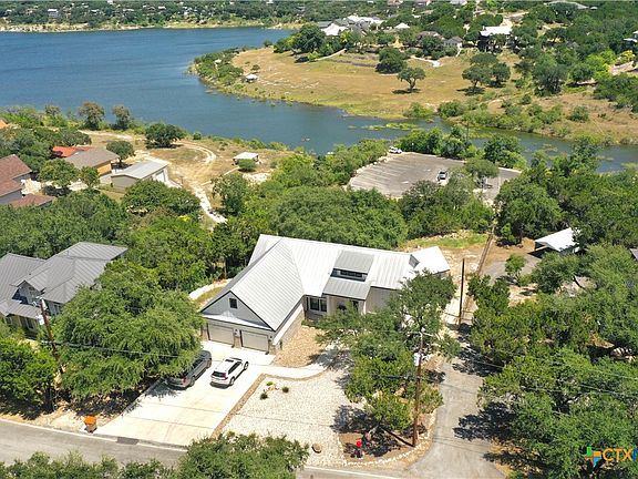 3rd image of 1799 Lakeside Dr W