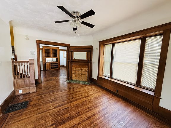 2nd image of 10749 Hull Ave