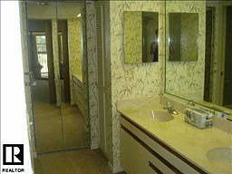 4th image of 1727 Golfview Dr