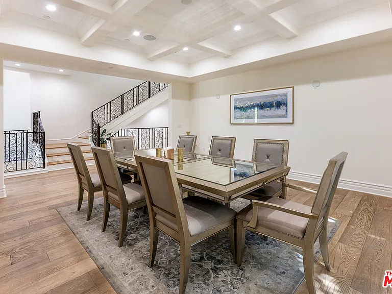 391 S Saltair Ave — Photo 10