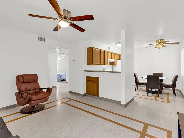 2302 W Colter St — Photo 42