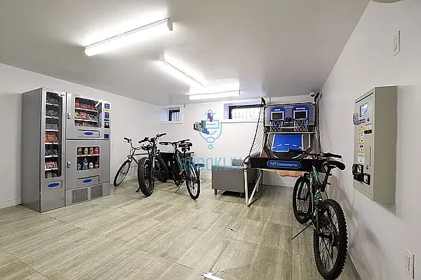 Rented by The Syper Group | media 13