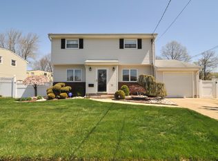 70 Grace Dr, Old Bridge, NJ 08857