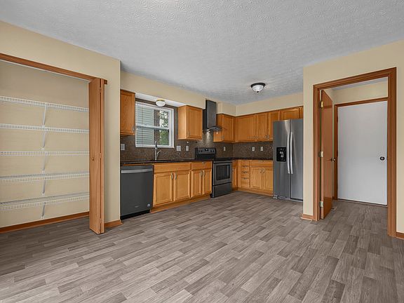 5th image of 7108 Clear Water Ct