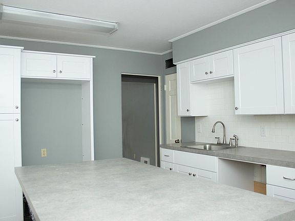 3rd image of 408 S Garfield Ave