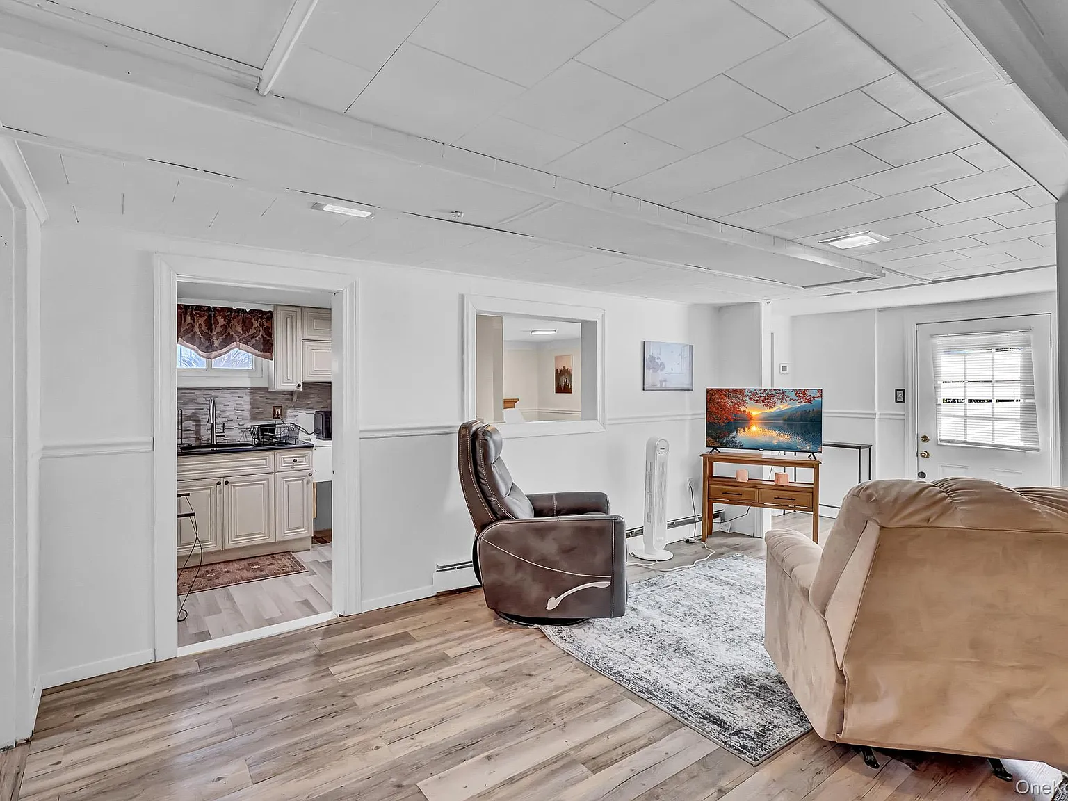 5 bed, 3.0 bath, 1800 sqft, $5,800 — Photo 4