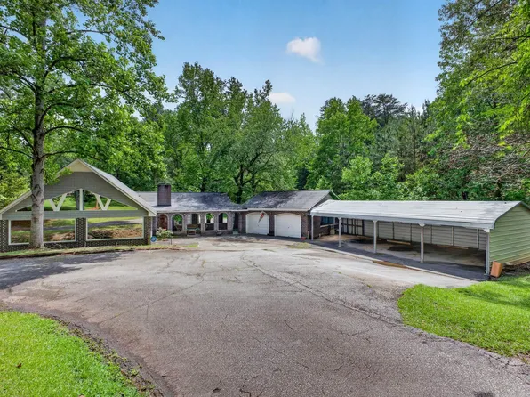 1310 Camp Creek Rd, Taylors, SC 29687