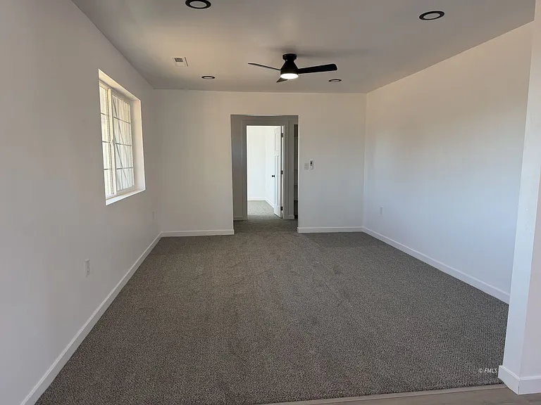 285 S Carling St — Photo 3