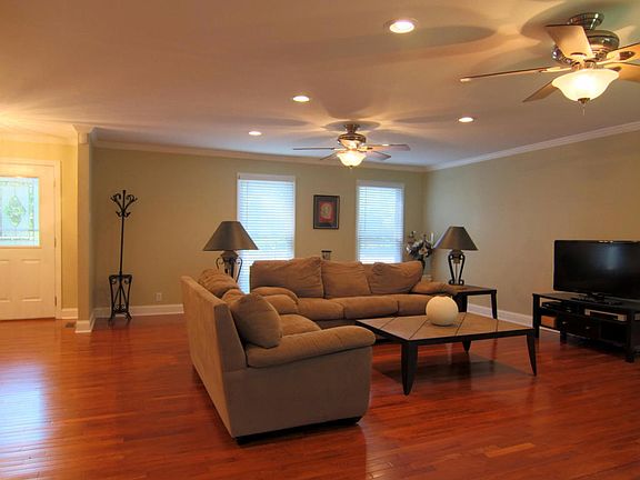 5th image of 8404 Woodbrook Dr