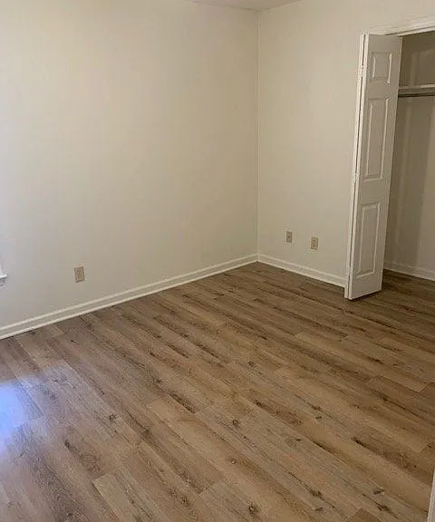 122 W Victoria Ct — Photo 9