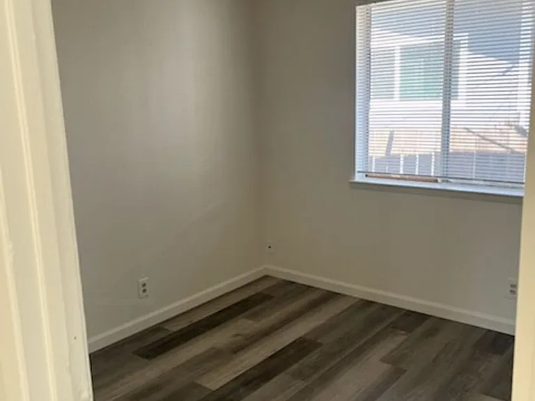 520 Maple St — Photo 3