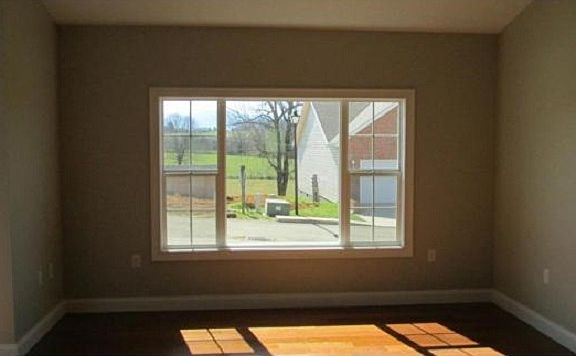 3rd image of 128 Southridge Dr