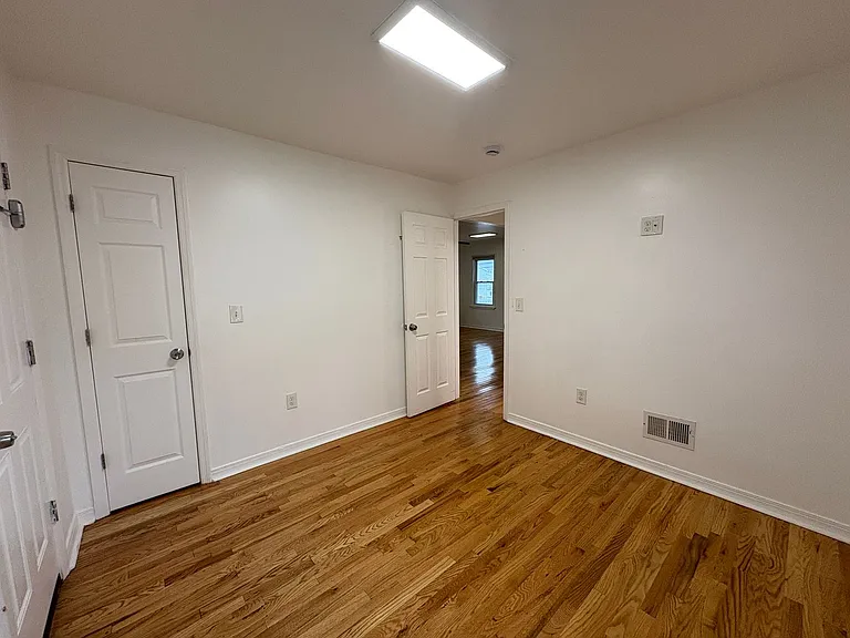 425 Drummond Ave — Photo 31