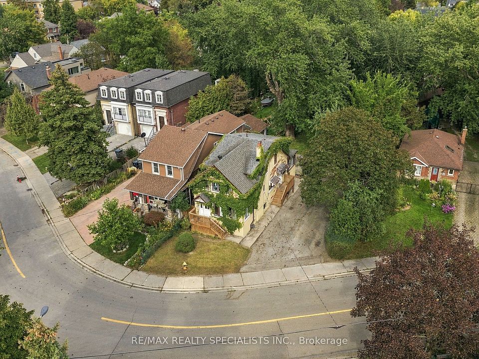 1st image of 67 27th St