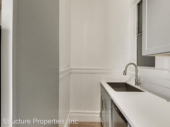 5th image of 292 14th St APT 1
