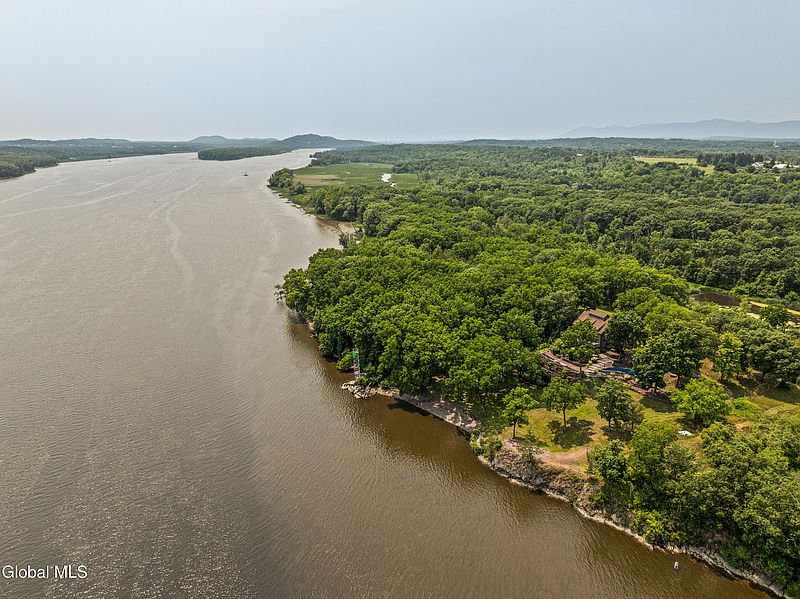 2nd image of 567 4 Mile Point Road