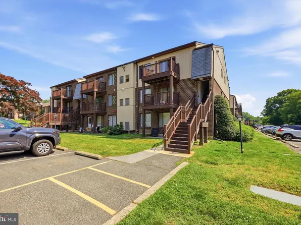 5200 Hilltop Dr Unit 171, Brookhaven, PA 19015