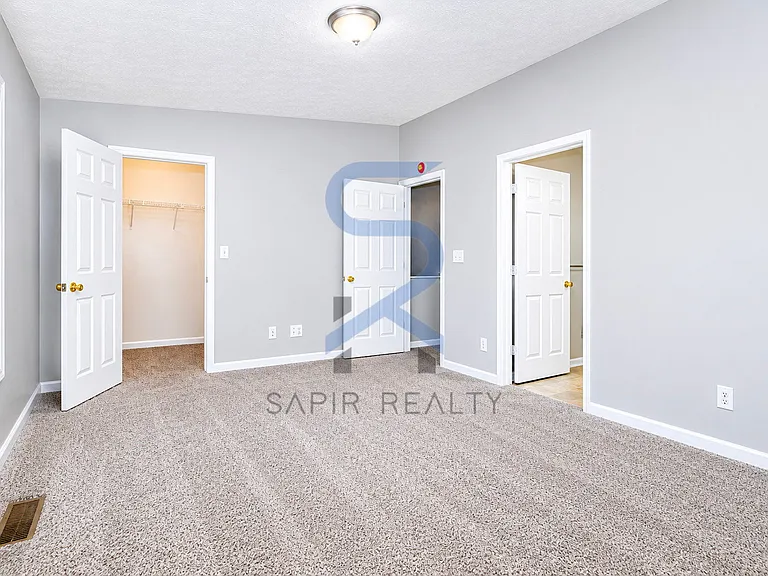 5791 Strathmoor Manor Cir — Photo 8
