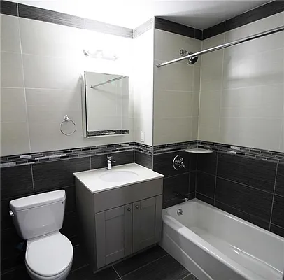 Sold by Momentum Real Estate LLC | media 5