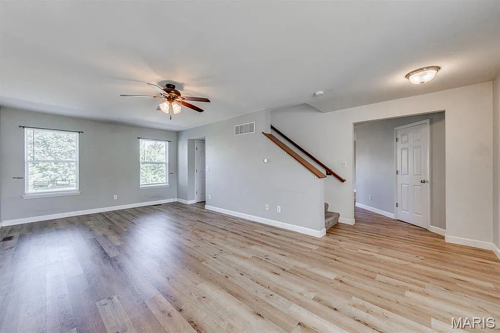 3 bed, 2.5 bath, 1728 sqft, $2,400 — Photo 4