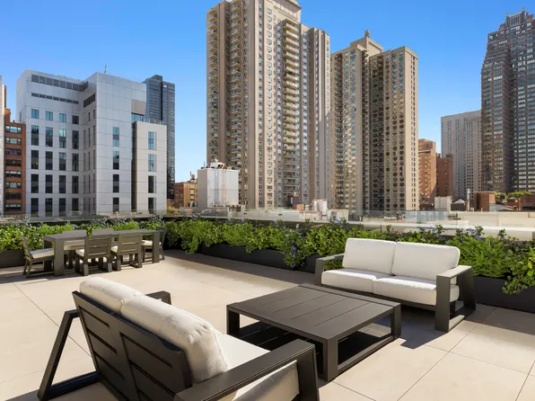 420 East 75th Street image 22 of 24