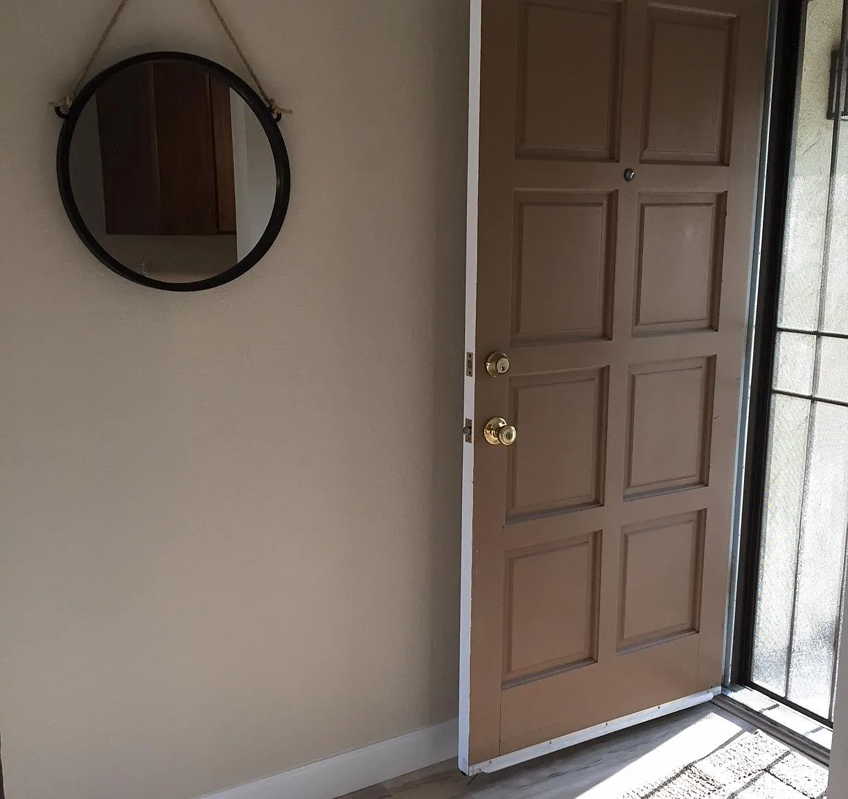 2 bed, 1111 sqft, $1,900 — Photo 1