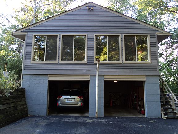 3rd image of 181 Greenwood Dr