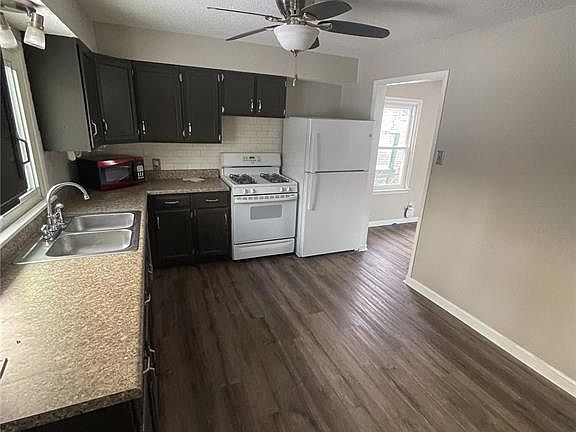 4th image of 3524 Theresa Ave
