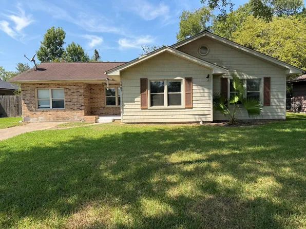 1807 24th St, Orange, TX 77630