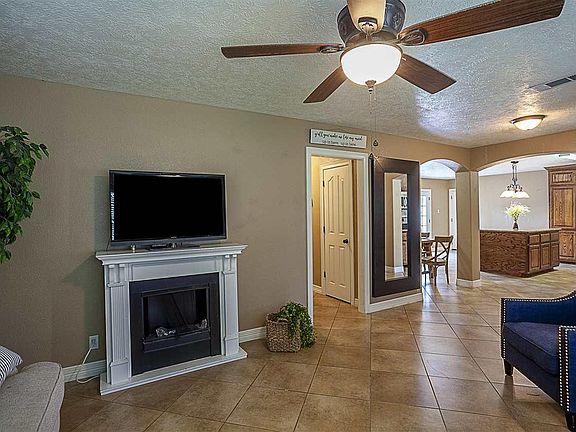 5th image of 607 N 33rd St