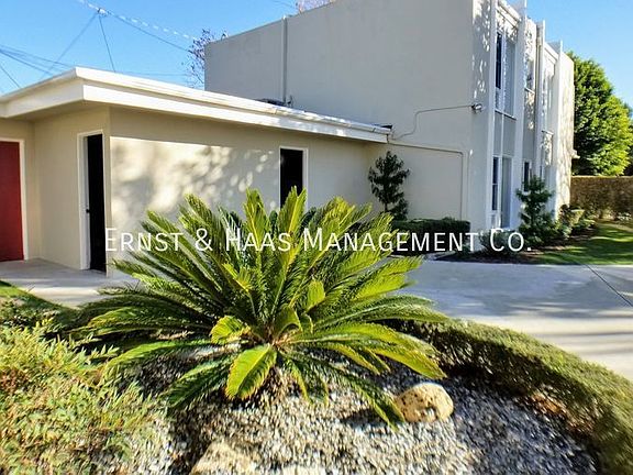 4th image of 3690 Country Club Dr #B