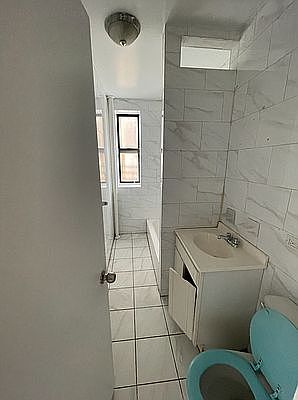 2nd image of 2043 Benedict Ave #2G