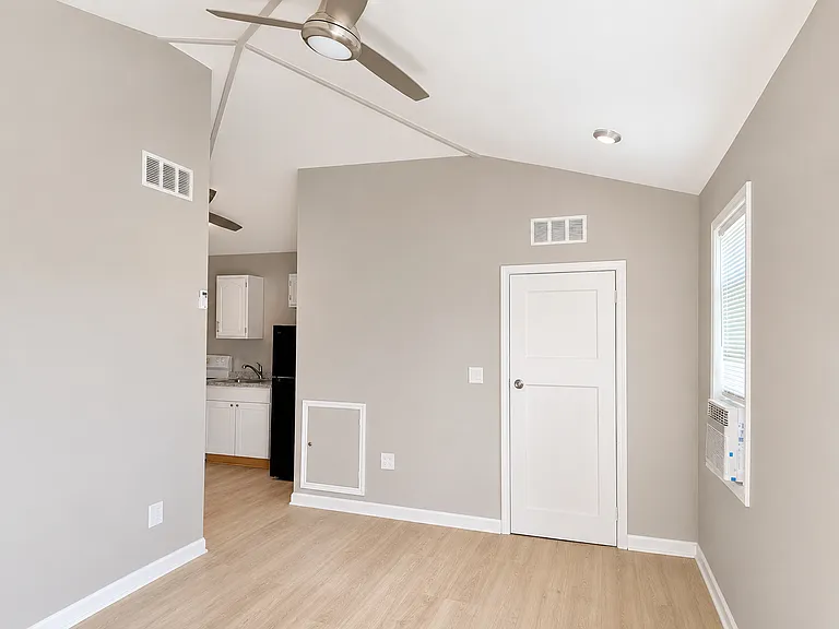 13036 Fletcher Ave #B — Photo 4