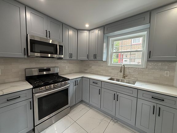 4th image of 30 Hadley St